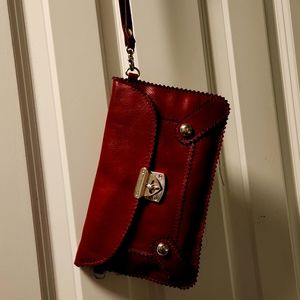 Red clutch